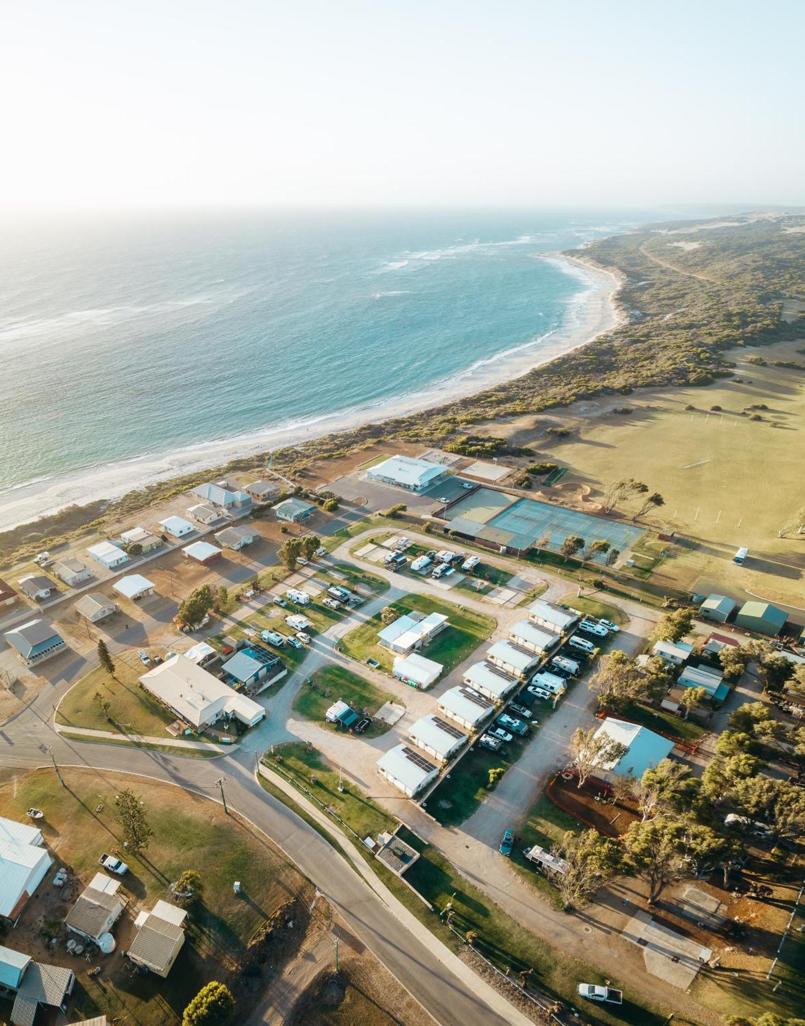 Horrocks Beach Caravan Park ภายนอก รูปภาพ